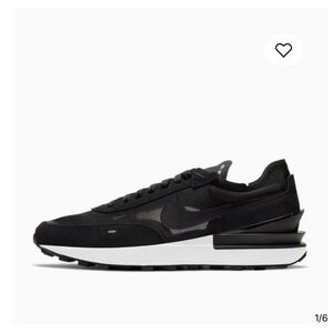 Nike Men's Black and White Sneakers
